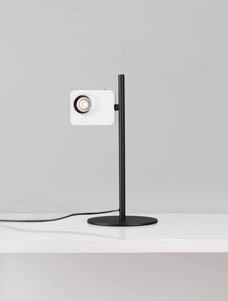 Kedros LED Tischleuchte 3000K mit Lampenfuß