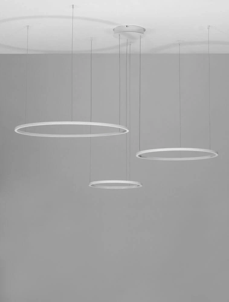 Purple LED Pendelleuchte 3-flammig Ø 130cm 3000K