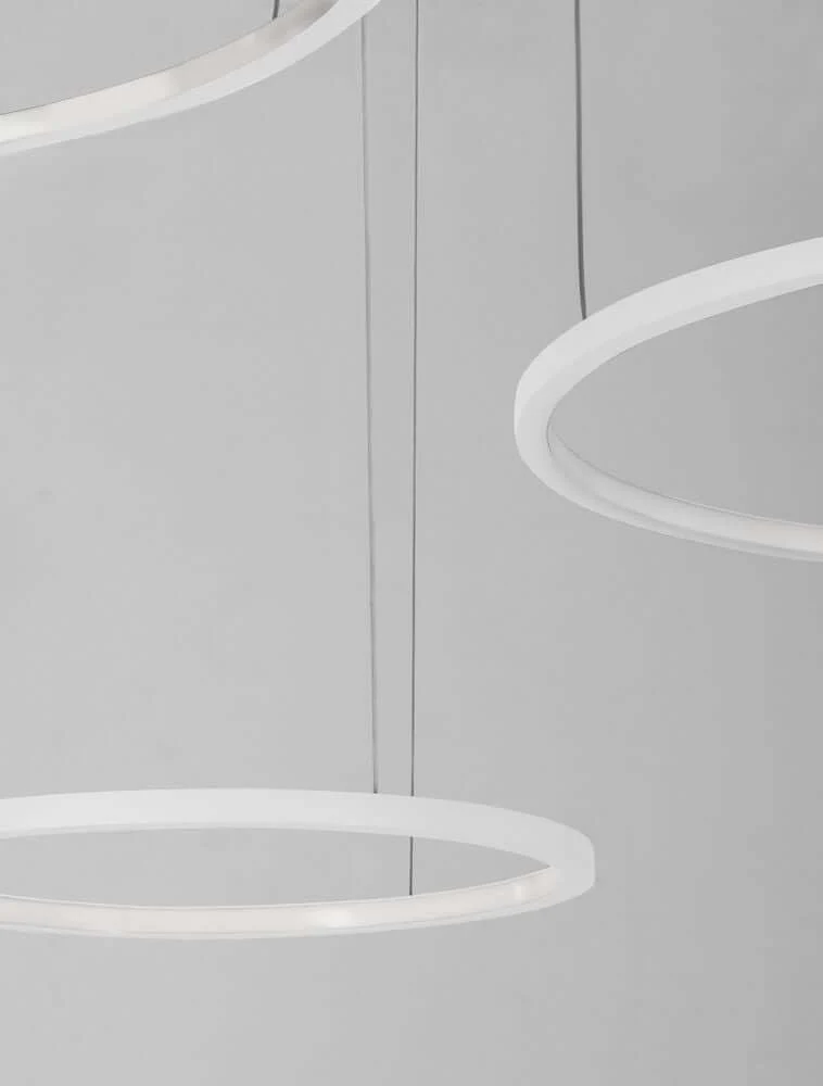 Purple LED Pendelleuchte 3-flammig Ø 130cm 3000K