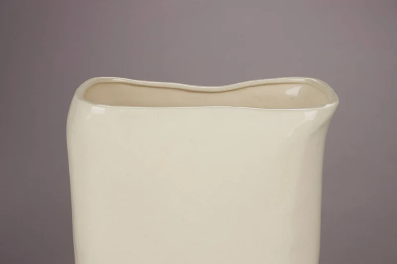 Deko-Vase Edna M Beige aus handgefertigter Keramik von Dutchbone