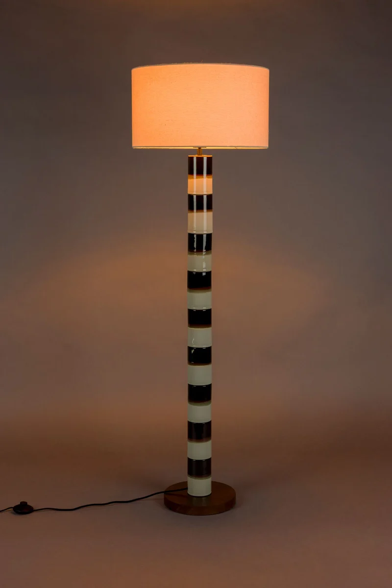 Stehlampe Vertigo Dutchbone, Nussbaumholz-Fuß mit Leinenschirm