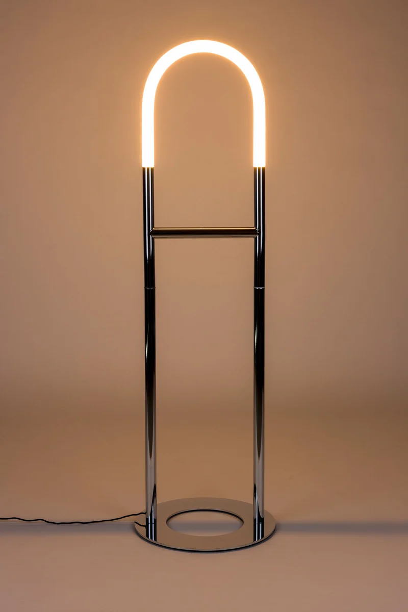Stehlampe Arch Chrome mit Metallfuß und römischem Bogendesign