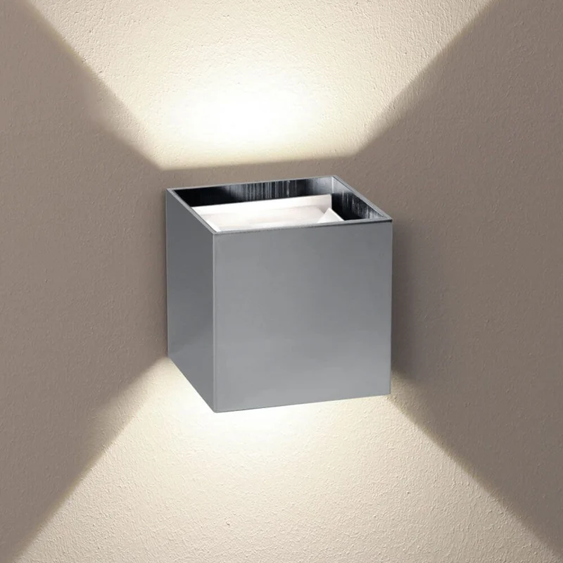 s.luce Ixa LED Wandlampe verstellbare Winkel Innen & Außen IP44