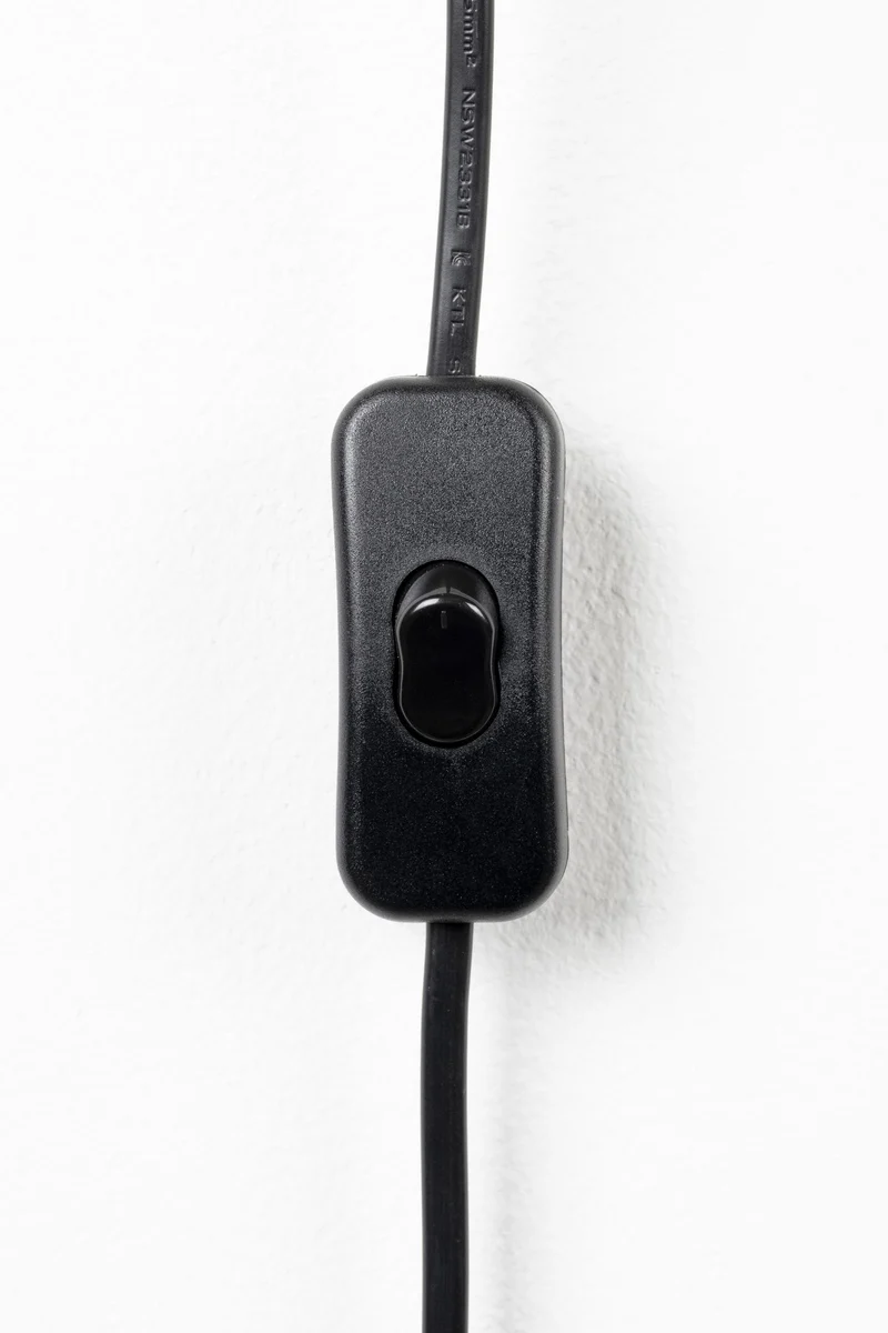 Stehlampe Gekrönter Panther | Design Leuchte von Bold Monkey