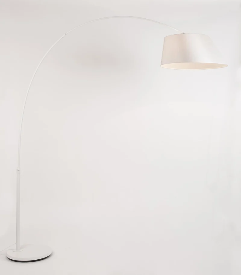 Bogenlampe Arc Weiß | Elegante Design-Stehleuchte von Zuiver