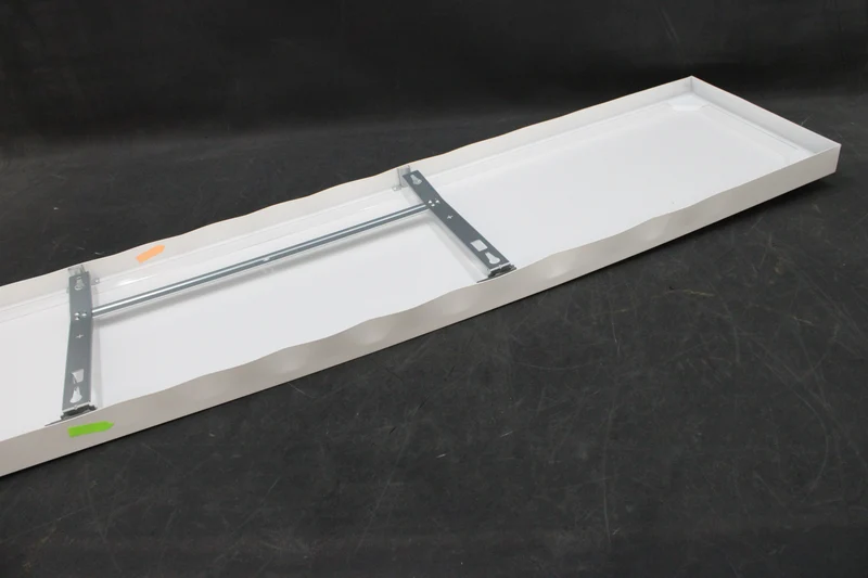 Trilux Deckenleuchte Lampen LED Weiß Aluminium Leuchte Lampe SIEHE TEXT/FOTO