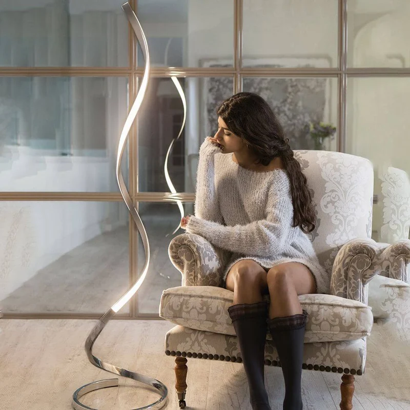 Nur Spirale LED-Stehleuchte Dimmbar Klein
