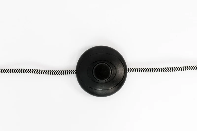 Bogenlampe Tokio Black | Minimalistisches Design in Schwarz