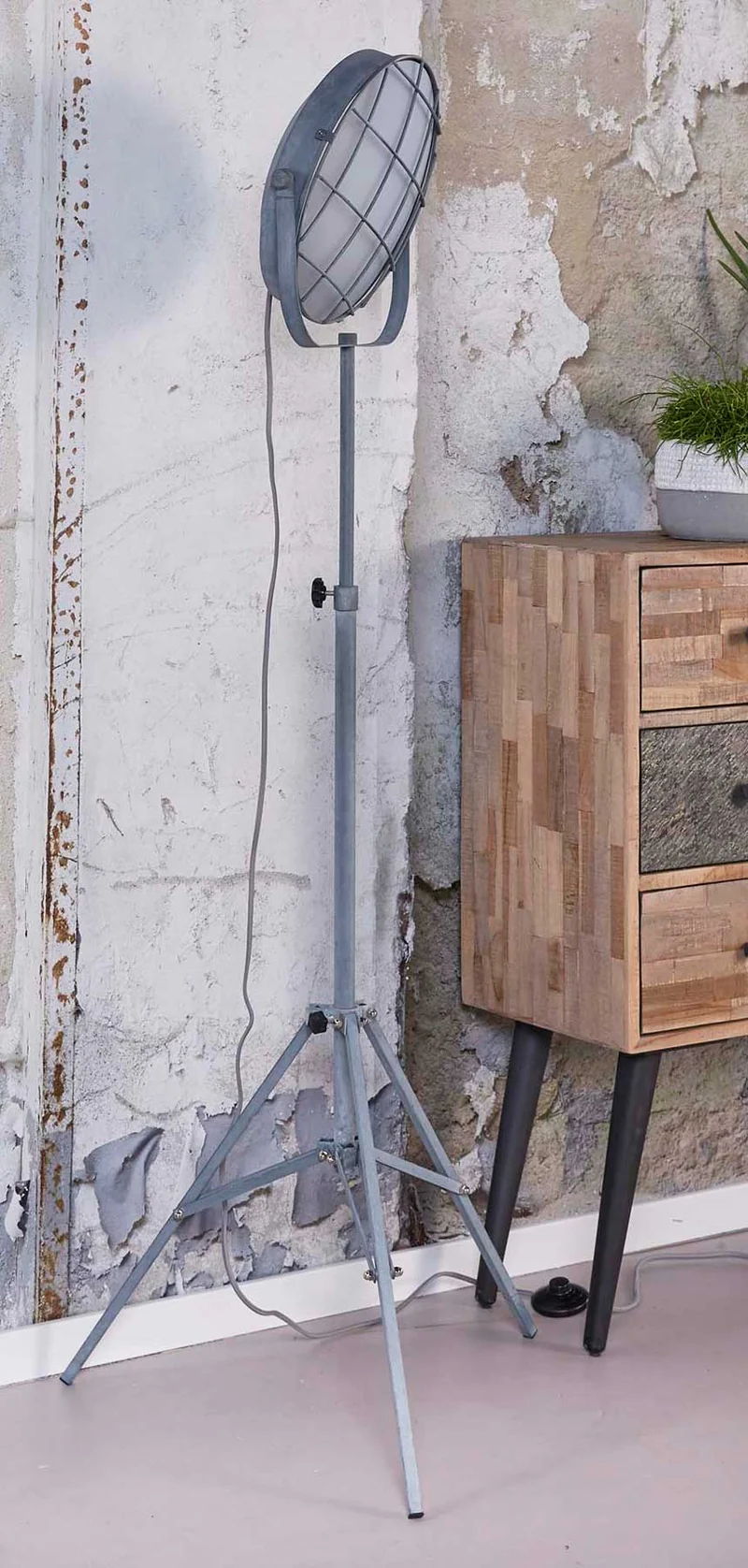 Stehleuchte Stativleuchte GRILL mit LED Metallschirm in Vintage Grey
