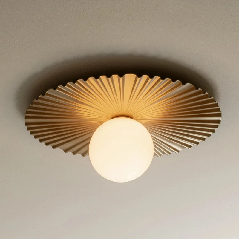 B-Ware Nuura Wandlampe Wandleuchte Liila Muuse Gold Opal Glas Metall Ø 42 cm G9 LED