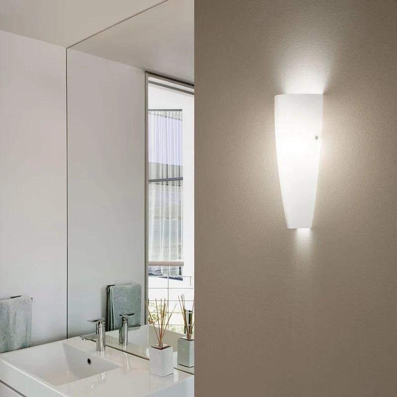 Dedalo Glas Wandleuchte in formschönen Design Weiß