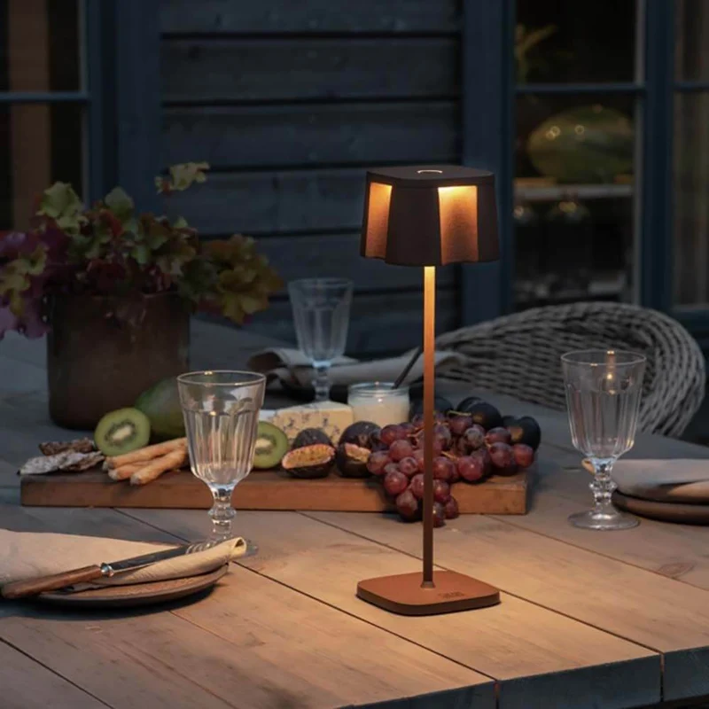Nice LED Outdoor USB-Tischlampe CCT