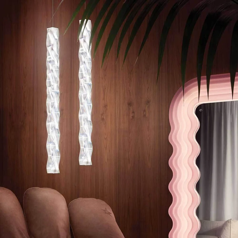 Slamp Hugo LED-Pendelleuchte vertikal aus Lentiflex-Kunststoff