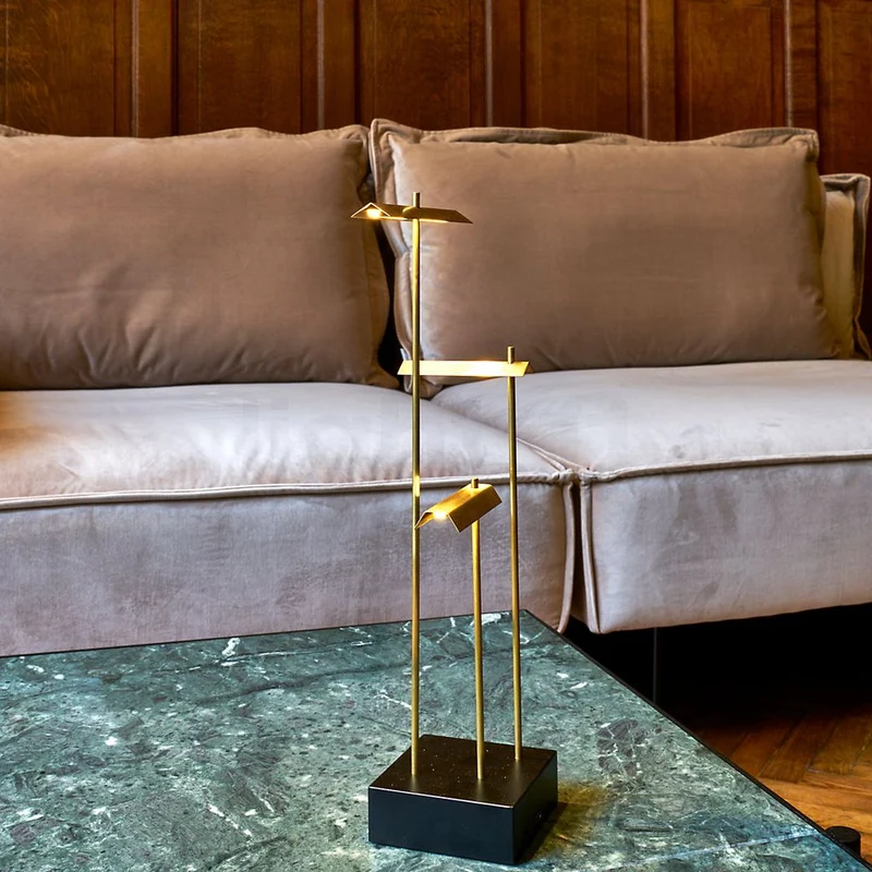 DCWéditions Knokke LED Akku Tischleuchte schwarz Gold