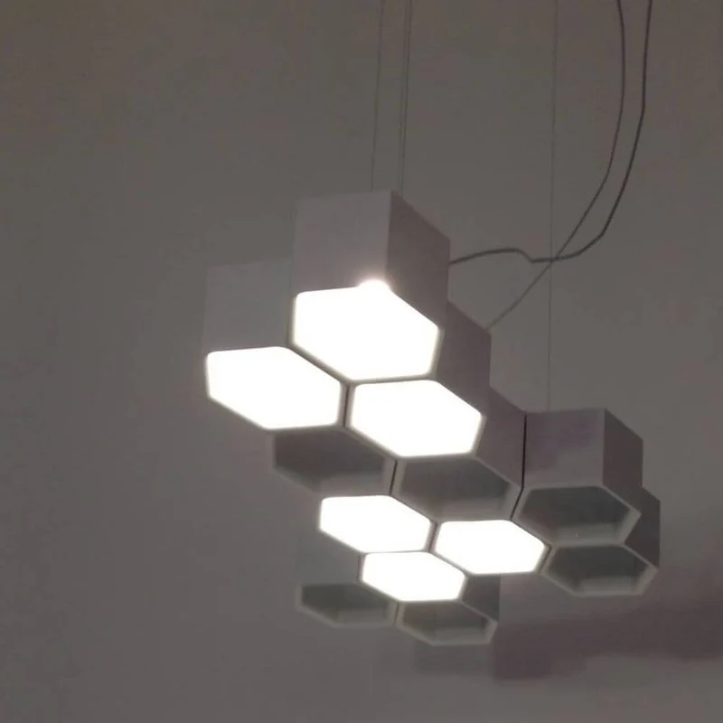 Luceplan Honeycomb LED Hängeleuchte mit 12 Waben 3000K Weiß