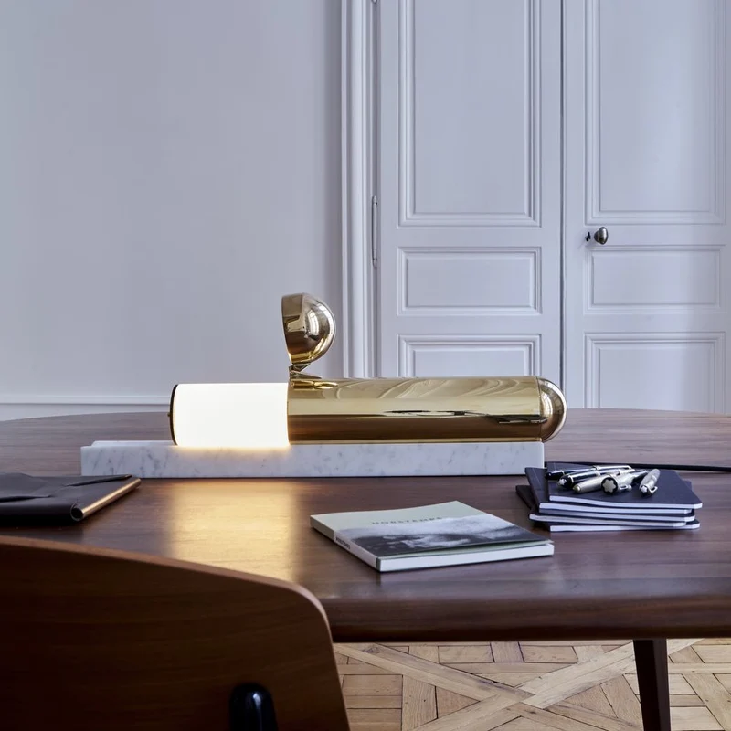 DCWéditions Isp LED Tischleuchte mit Marmorfuss