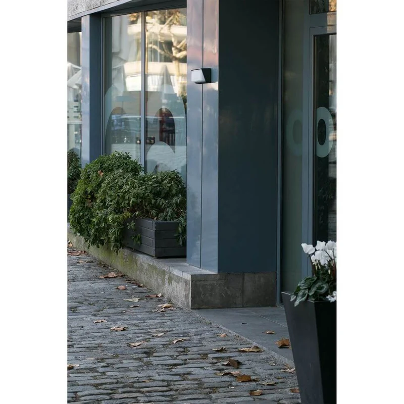 LED Außenwandlampe HALF 3000K IP65 Schwarz