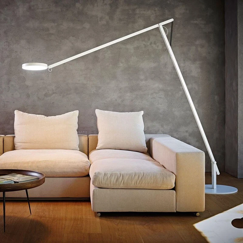 Rotaliana String XL LED-Stehleuchte mit Dimmer Weiß