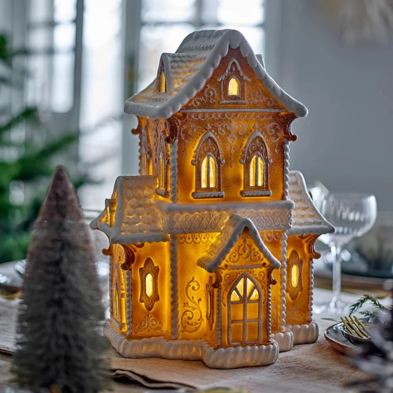 B-Ware Bloomingville Dekohaus Häuschen Weihnachtsdekoration Licht braun Polyresin 37cm