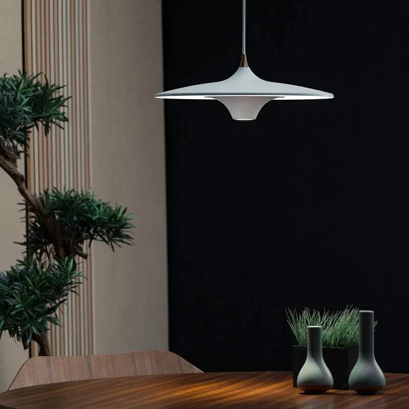 B-Ware LOOM DESIGN Hängeleuchte Pendelleuchte LED Lampe Moja Aluminium Messing weiß