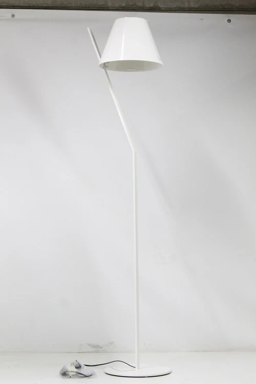 La Petite Stehleuchte Stehlampe Designerlampe Bürolampe Leuchte weiß
