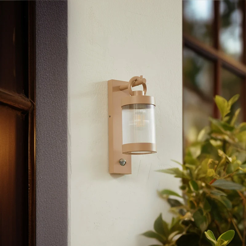 B-Ware Lindby Außenwandleuchte Lampe Sensor Yrene beige Riffle 20 cm